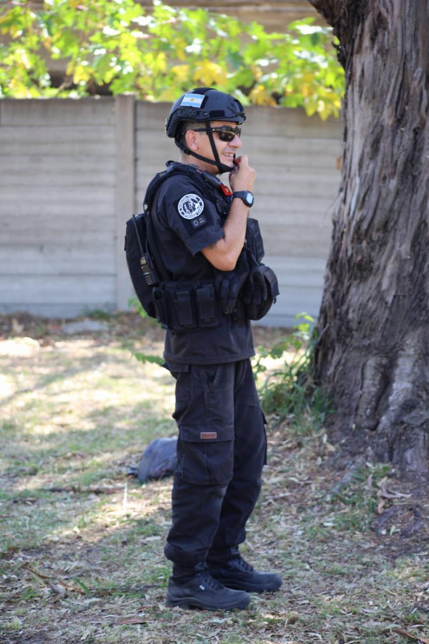 Entrenamiento de localización de la Unidad K9 de Bomberos Vuelta de Rocha